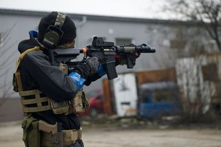 Střelné zbraně je potřeba zabavit dřív, než nastane další tragédie - Médium.cz